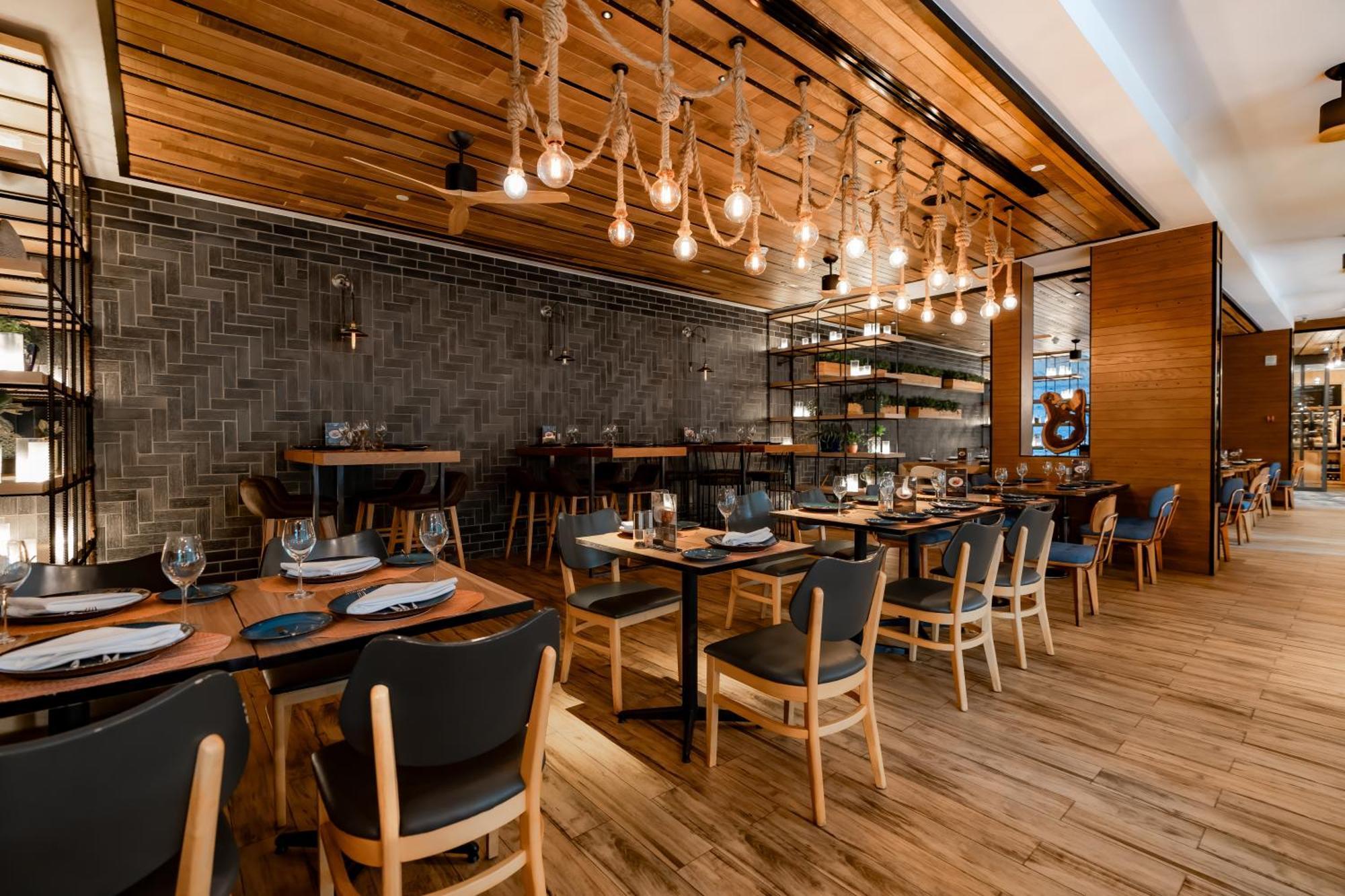 Hotel Indigo Phuket Patong By Ihg Exterior foto Restaurant interior